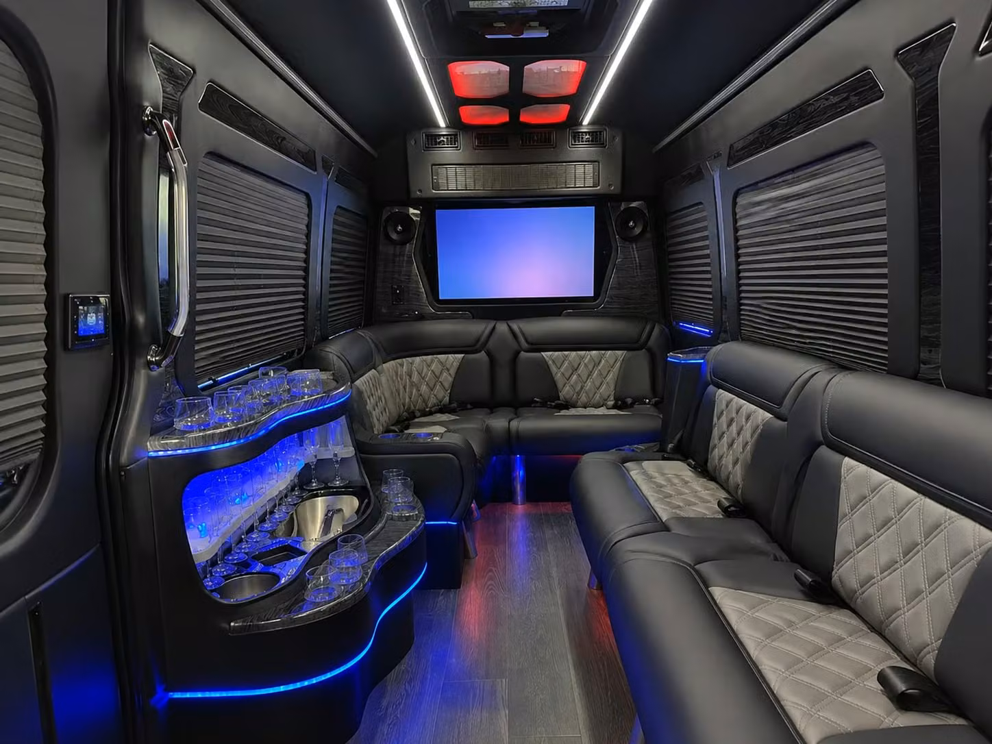 school field trip and sports team bus rentals in youngstown