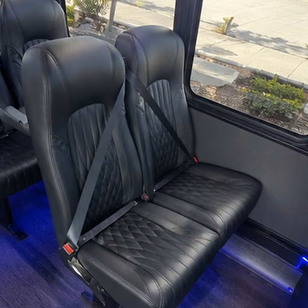 youngstown 25 passenger minibus rental