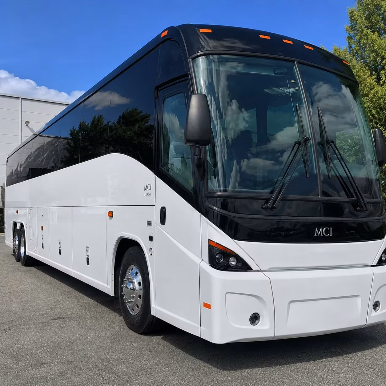 youngstowncharterbuscompany com makes youngstown airport transportation simple start to finish